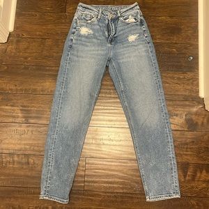american eagle mom jeans